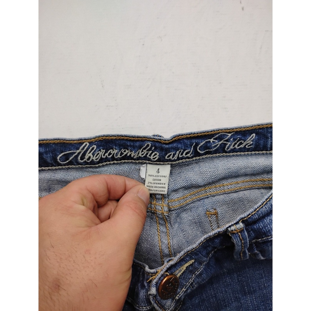 Abercrombie & Fitch Shorts Womens 4 Blue Denim Cut Off Bermuda low rise 10in - Picture 6 of 8